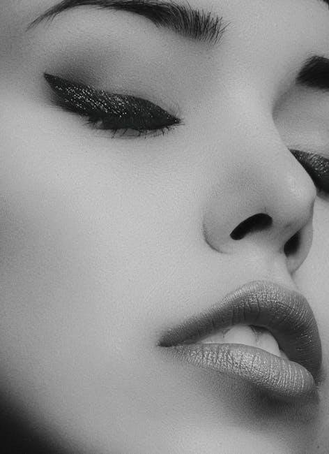 Finishing ⁢Touches: ⁤Lips, Highlighter, and Setting Spray